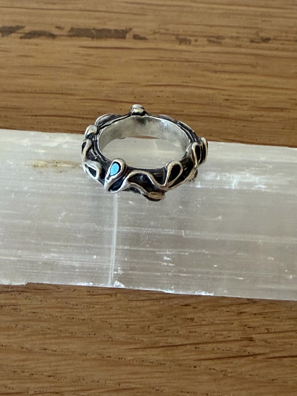 Silver Teardrop Accent Women's Ring with Black Inlay